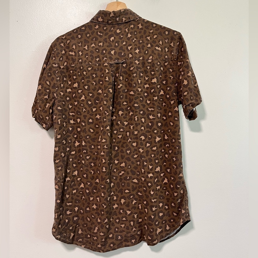 Vintage Re-Mastered Leopard Print Button-Up Shirt Unisex XS - Picture 7 of 13